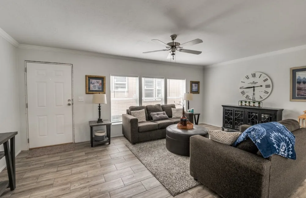 10051 - Emerald 2860 – EM28603A tiny home by Tiny Homes USA