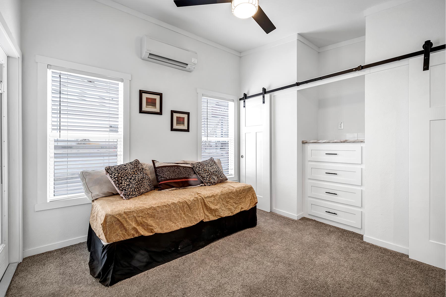 10005 - The Sydney tiny home by Tiny Homes USA