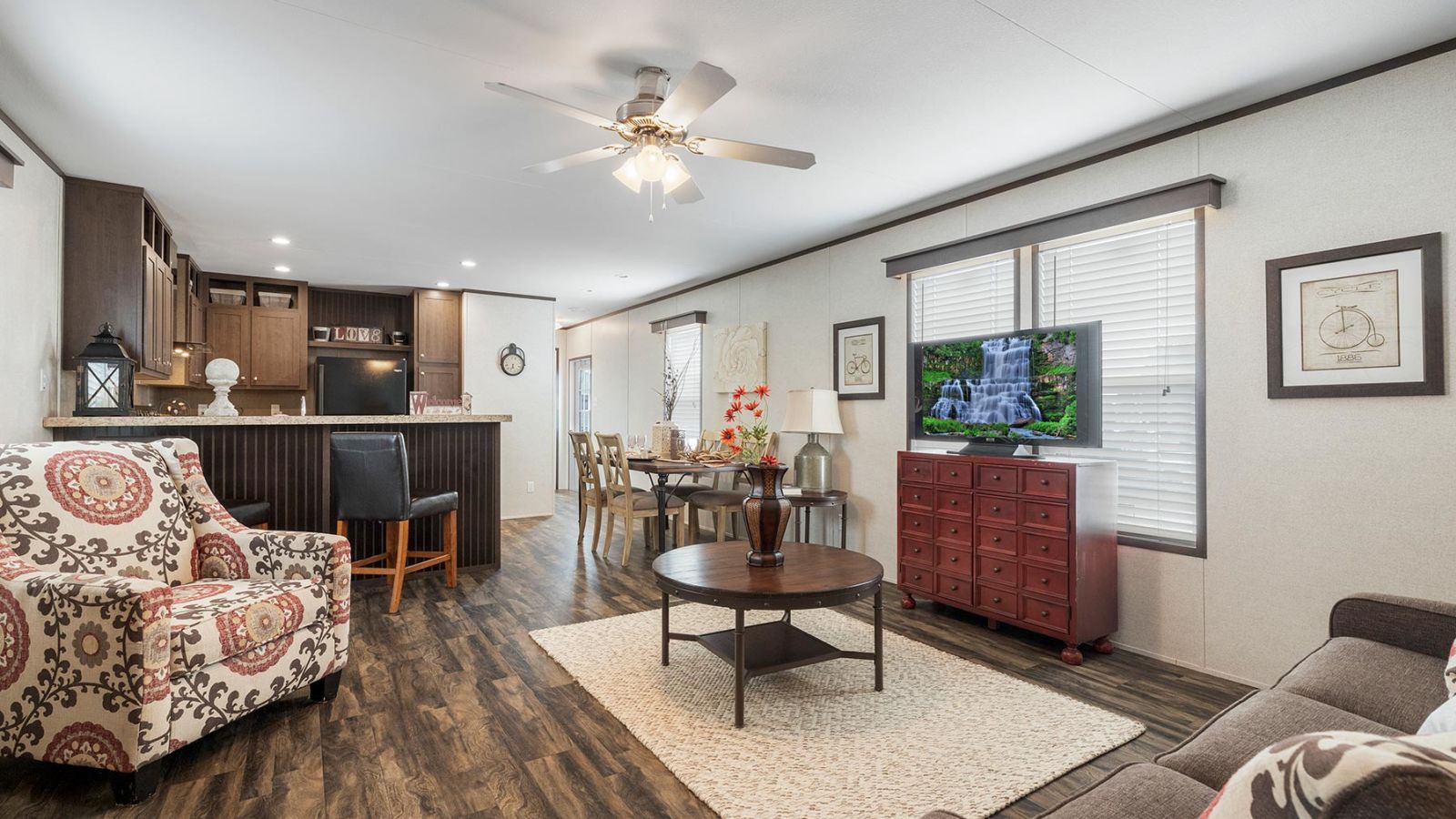 10024 - Tiny Homes USA