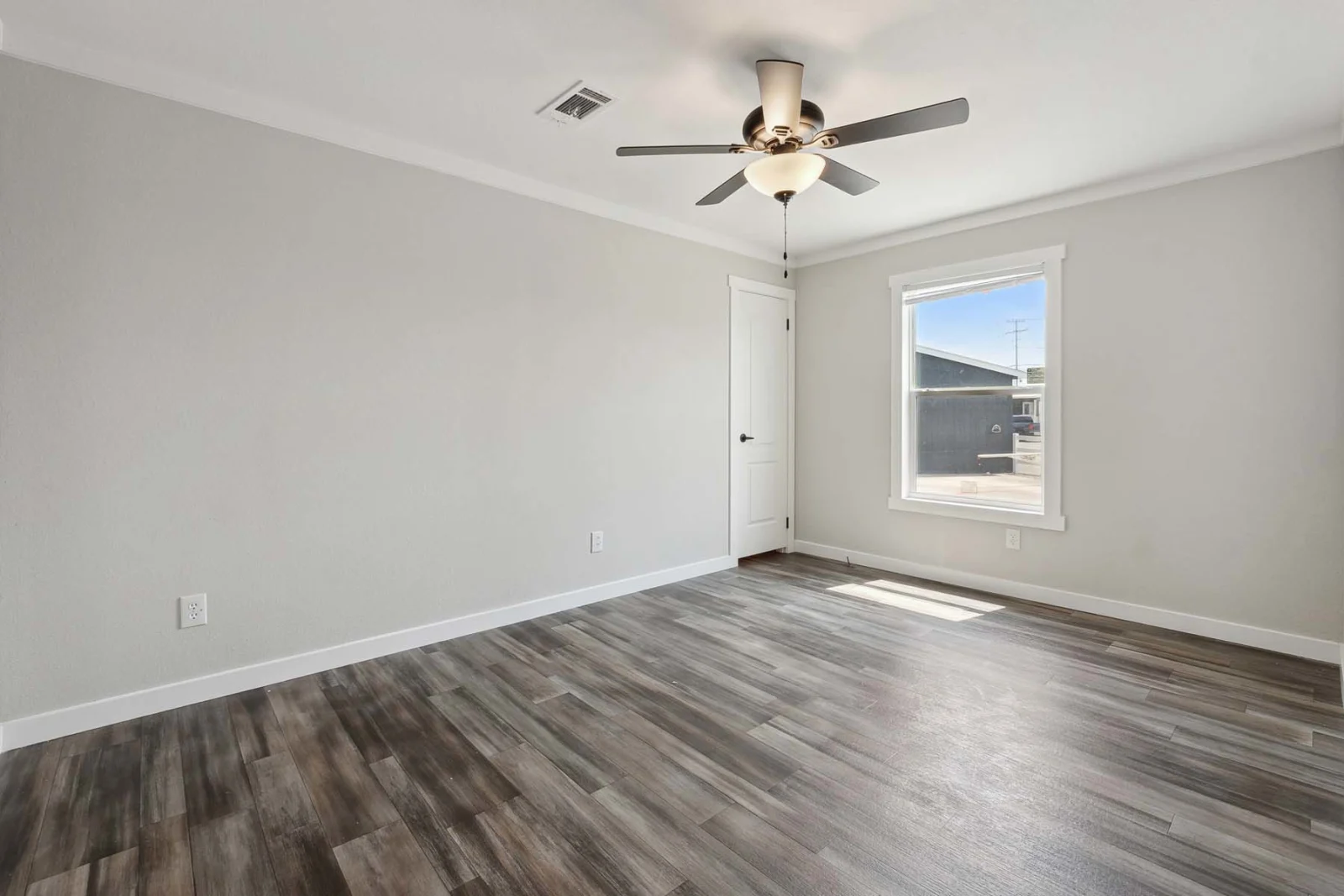 cftvygbhunjmk - The Anor tiny home by Tiny Homes USA