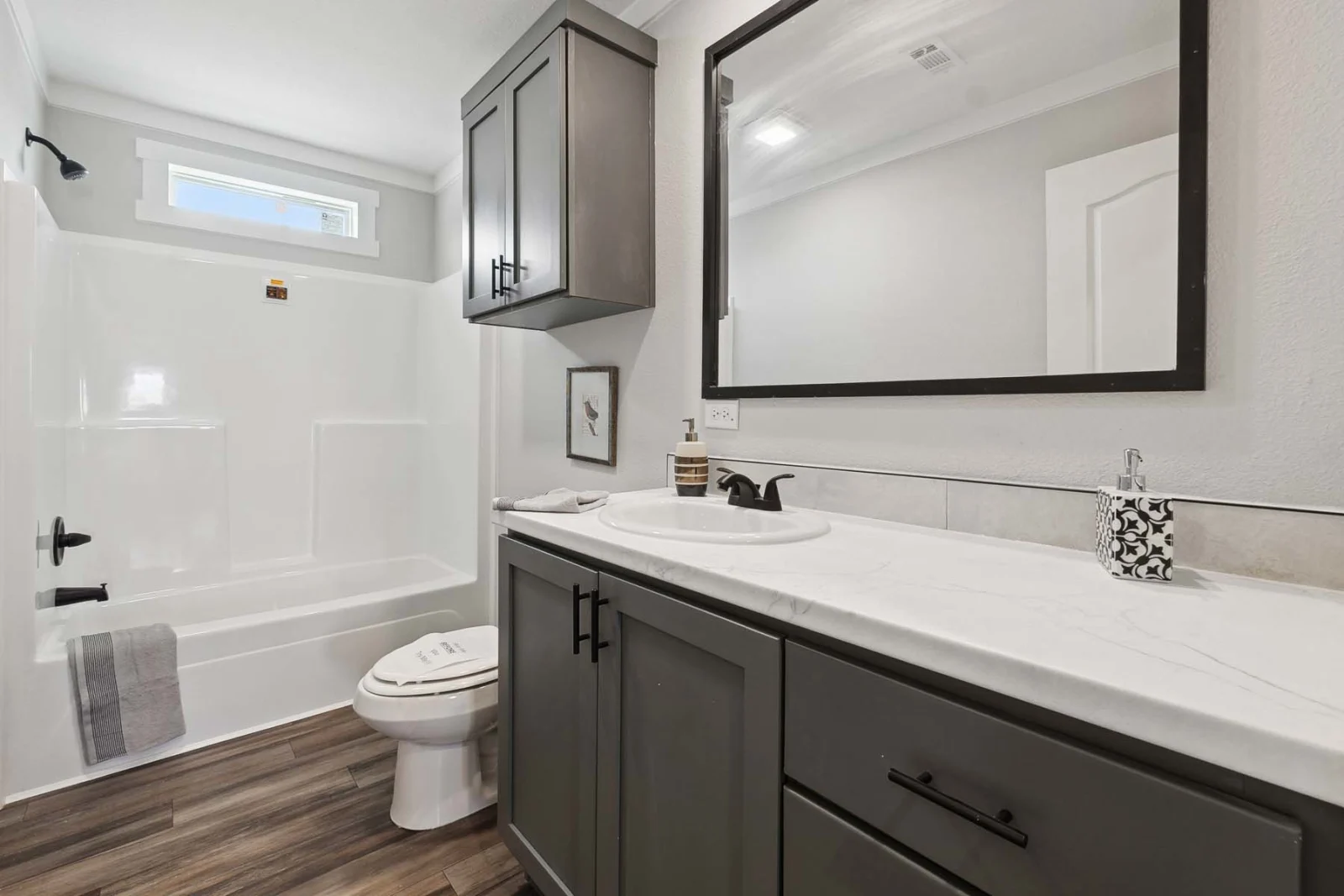 xerdctfvgybuhnjimk - The Anor tiny home by Tiny Homes USA